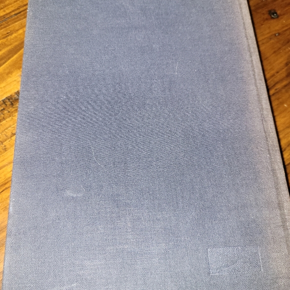 WHITE LOTUS book - Picture 5 of 6